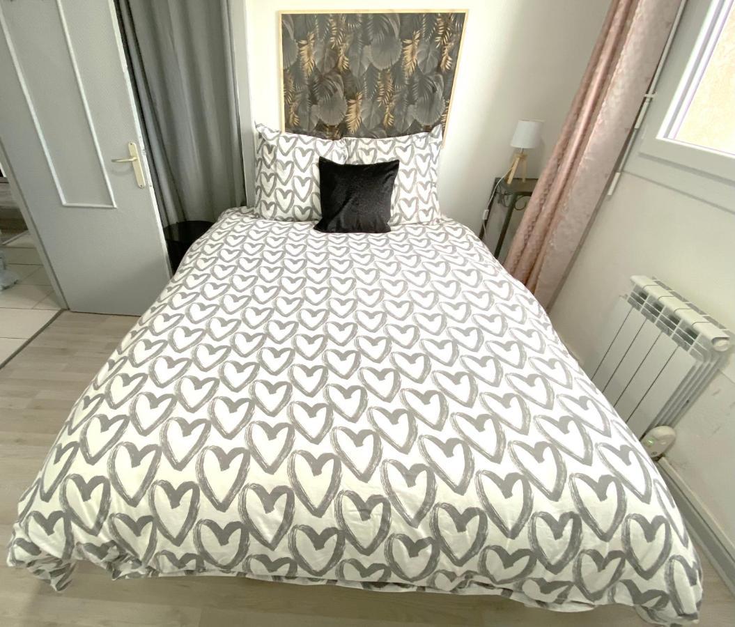 Le Cafe Charmant, Appartement Dans Immeuble Avec Parking Barriere, Balcon Л'Арбрель Екстер'єр фото